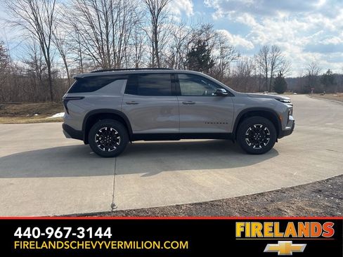 New 2026 Chevrolet Traverse Z71 w/ Driver Confidence Package image 10