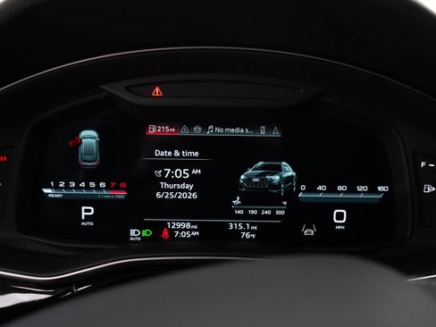 Used 2025 Audi Q8 Premium w/ Convenience Package AWD/4WD image 32