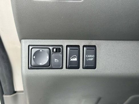 Used 2013 Nissan Frontier SL w/ Moonroof Pkg AWD/4WD image 22