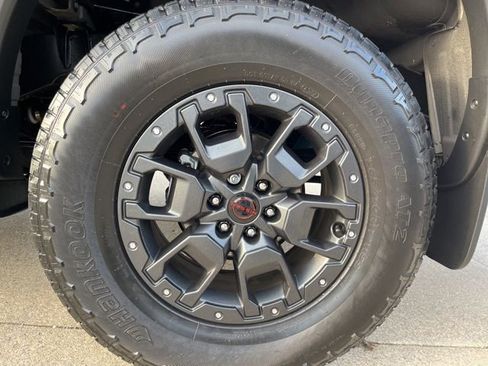 Used 2023 Nissan Frontier PRO-4X w/ Pro-4X Premium Package image 25