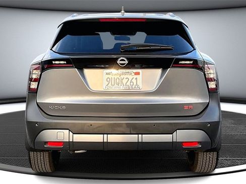 Certified 2025 Nissan Kicks SR image 5