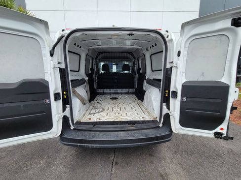 Used 2019 RAM ProMaster City Tradesman FWD image 16