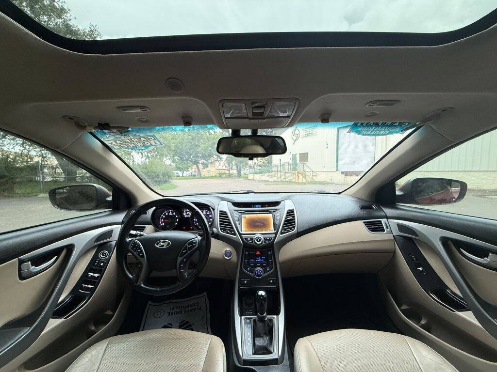 Used 2014 Hyundai Elantra Limited w/ Option Group 03 FWD image 14