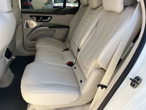 Certified 2023 Mercedes-Benz EQS 580 4MATIC SUV image 18