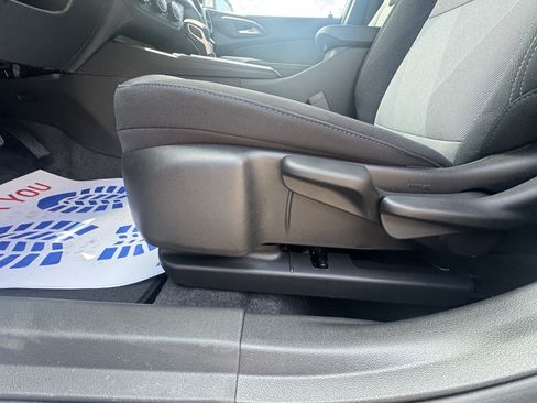 New 2026 Chevrolet Trax LS w/ LS Convenience Package FWD image 15