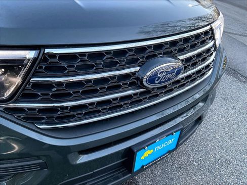 Used 2024 Ford Explorer XLT image 44