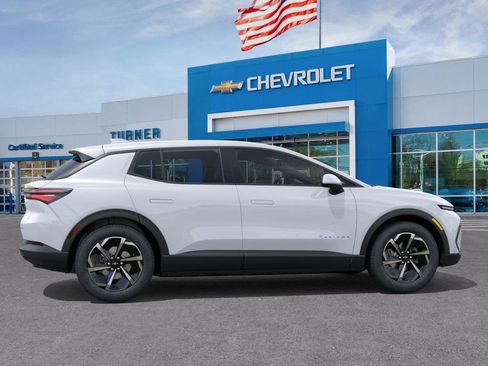 New 2026 Chevrolet Equinox EV LT w/ Comfort Package image 5