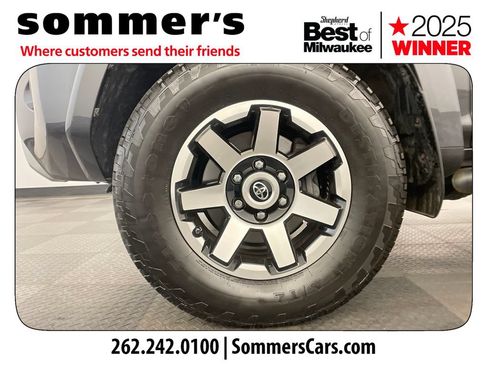Used 2020 Toyota 4Runner TRD Off-Road Premium w/ Moonroof Package AWD/4WD image 25