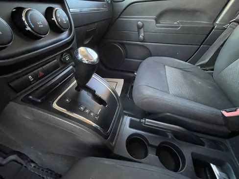 Used 2010 Jeep Patriot Sport image 14