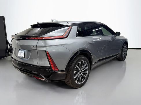 Used 2024 Cadillac Lyriq Sport RWD image 9