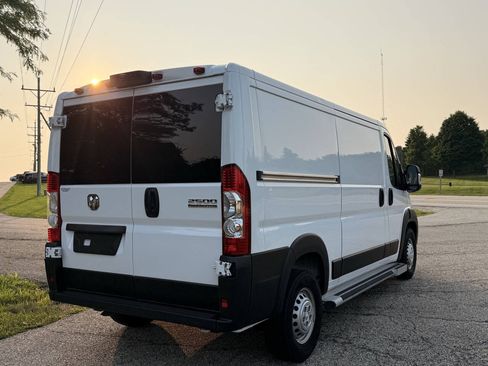 Used 2025 RAM ProMaster 2500 w/ U-Haul Equipment Group FWD image 6