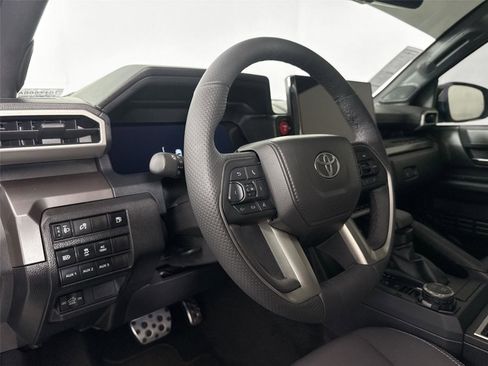 Certified 2025 Toyota Tacoma TRD Sport image 4