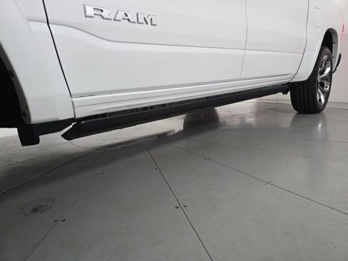 Used 2024 RAM 1500 Limited image 17