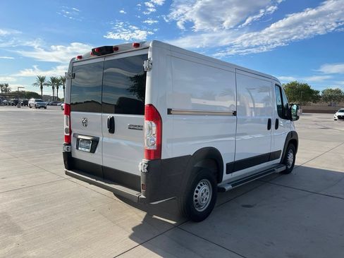 Used 2025 RAM ProMaster 2500 w/ U-Haul Equipment Group FWD image 10