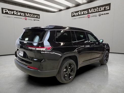New 2026 Jeep Grand Cherokee L Limited w/ Limited Altitude Package AWD/4WD image 5