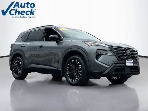 Used 2026 Nissan Rogue Dark Armor AWD/4WD image 1