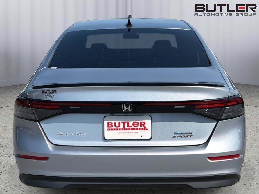 Used 2024 Honda Accord Sport image 5