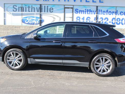 Used 2022 Ford Edge Titanium w/ Class II Trailer Tow Package image 4