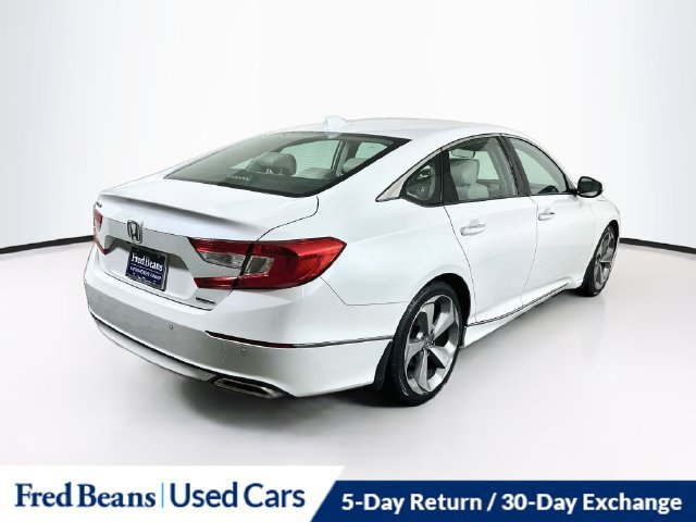 Used 2018 Honda Accord Touring image 10