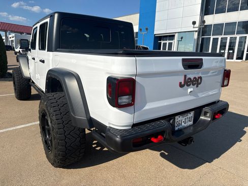 Used 2022 Jeep Gladiator Rubicon w/ Trailer Tow Package AWD/4WD image 8