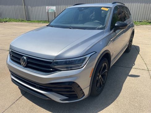 Used 2022 Volkswagen Taos SE w/ IQ.Drive SE Package AWD/4WD image 9