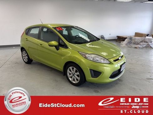 Used 2012 Ford Fiesta SE image 1