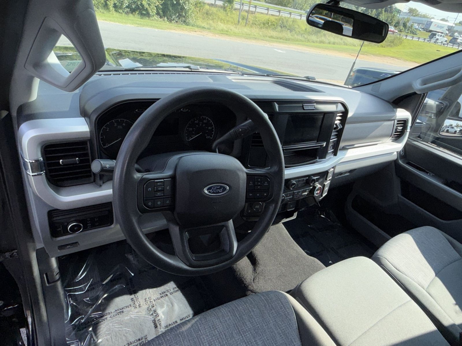Used 2025 Ford F350 XLT w/ FX4 Off-Road Package AWD/4WD image 23