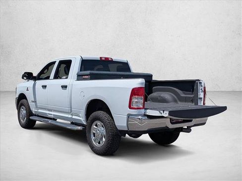 Used 2022 RAM 3500 Tradesman w/ Chrome Appearance Group AWD/4WD image 8