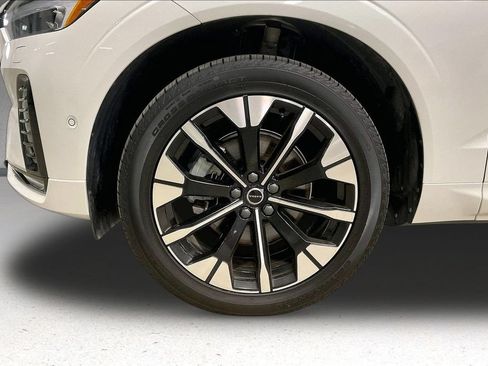 Certified 2026 Volvo XC60 B5 Plus w/ Protection Package Premier AWD/4WD image 33