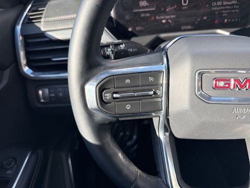 Used 2025 GMC Acadia Elevation image 16