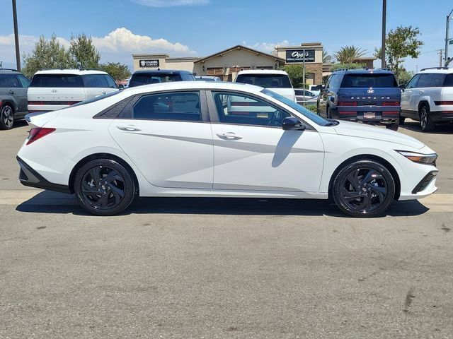 New 2026 Hyundai Elantra SEL Sport FWD image 31