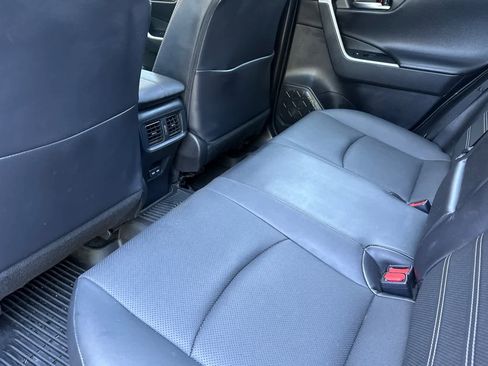 Used 2022 Toyota RAV4 Limited AWD/4WD image 4