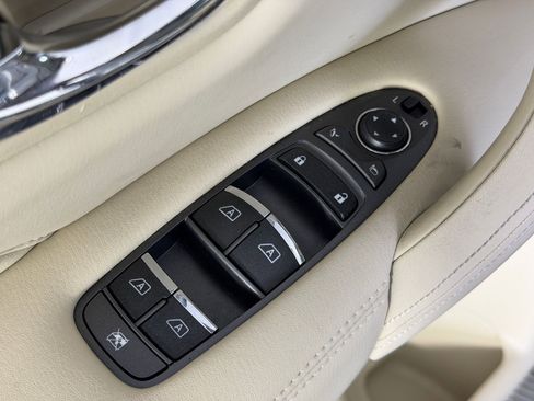 Used 2022 INFINITI QX80 Luxe w/ Cargo Package AWD/4WD image 12