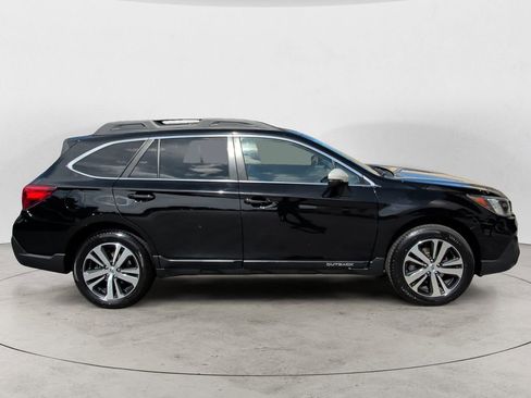 Used 2018 Subaru Outback 2.5i Limited AWD/4WD image 6