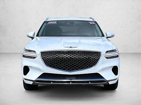 Used 2025 Genesis GV70 2.5T w/ Select Package image 2