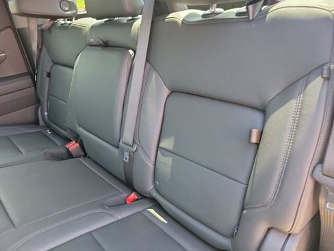 Used 2025 GMC Sierra 1500 SLT AWD/4WD image 10