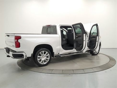 Used 2024 Chevrolet Silverado 1500 High Country w/ High Country Premium Package image 16