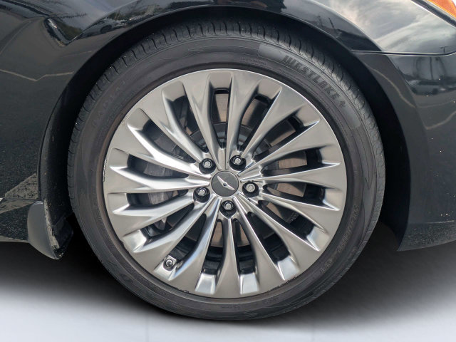 Used 2017 Genesis G90 3.3T Premium RWD image 11