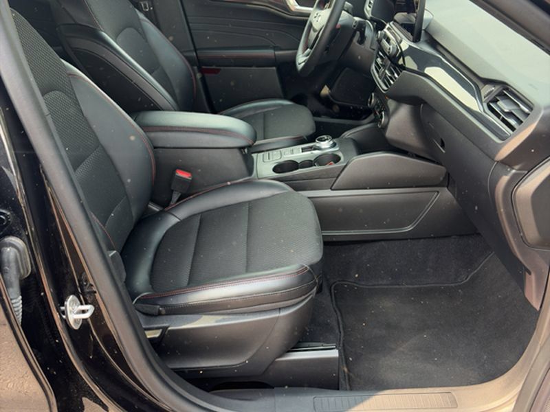 Certified 2026 Ford Escape ST-Line AWD/4WD image 14