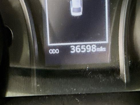 Used 2023 Toyota Camry SE image 16