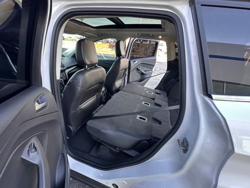 Used 2018 Ford Escape SEL image 9