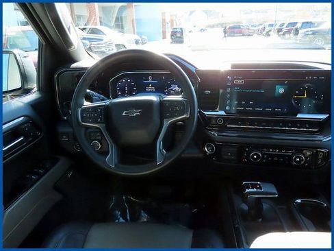 Used 2023 Chevrolet Silverado 1500 ZR2 w/ Technology Package AWD/4WD image 11