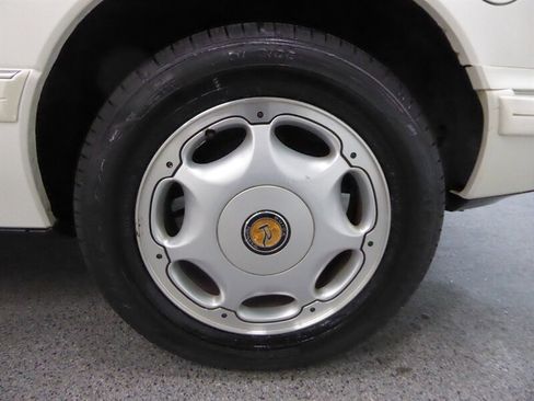 Used 1991 Buick Reatta Coupe image 26