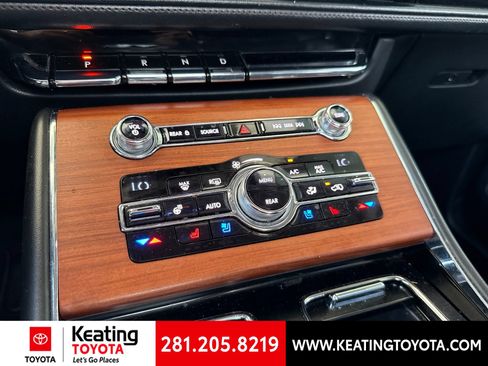 Used 2020 Lincoln Aviator Reserve w/ Equipment Group 202A AWD/4WD image 17