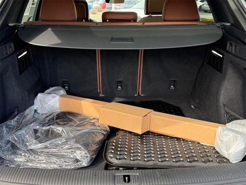 Used 2023 Audi Q5 2.0T Premium Plus w/ Premium Plus Package image 5