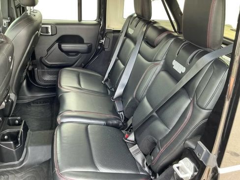 Used 2021 Jeep Wrangler Unlimited Rubicon AWD/4WD image 23