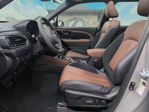 Used 2025 Subaru Forester Touring image 16