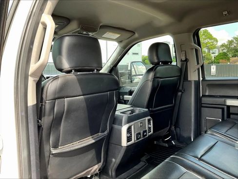 Used 2020 Ford F350 Lariat w/ Lariat Value Package AWD/4WD image 44