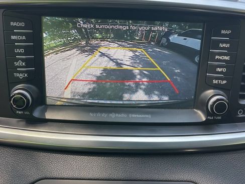 Used 2017 Kia Sorento SX FWD image 9