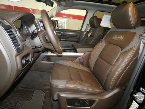 New 2025 RAM 1500 Limited image 10